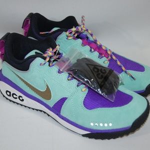 Nike ACG Dog Mountain Mens Size 10 WMNS Size 11.5